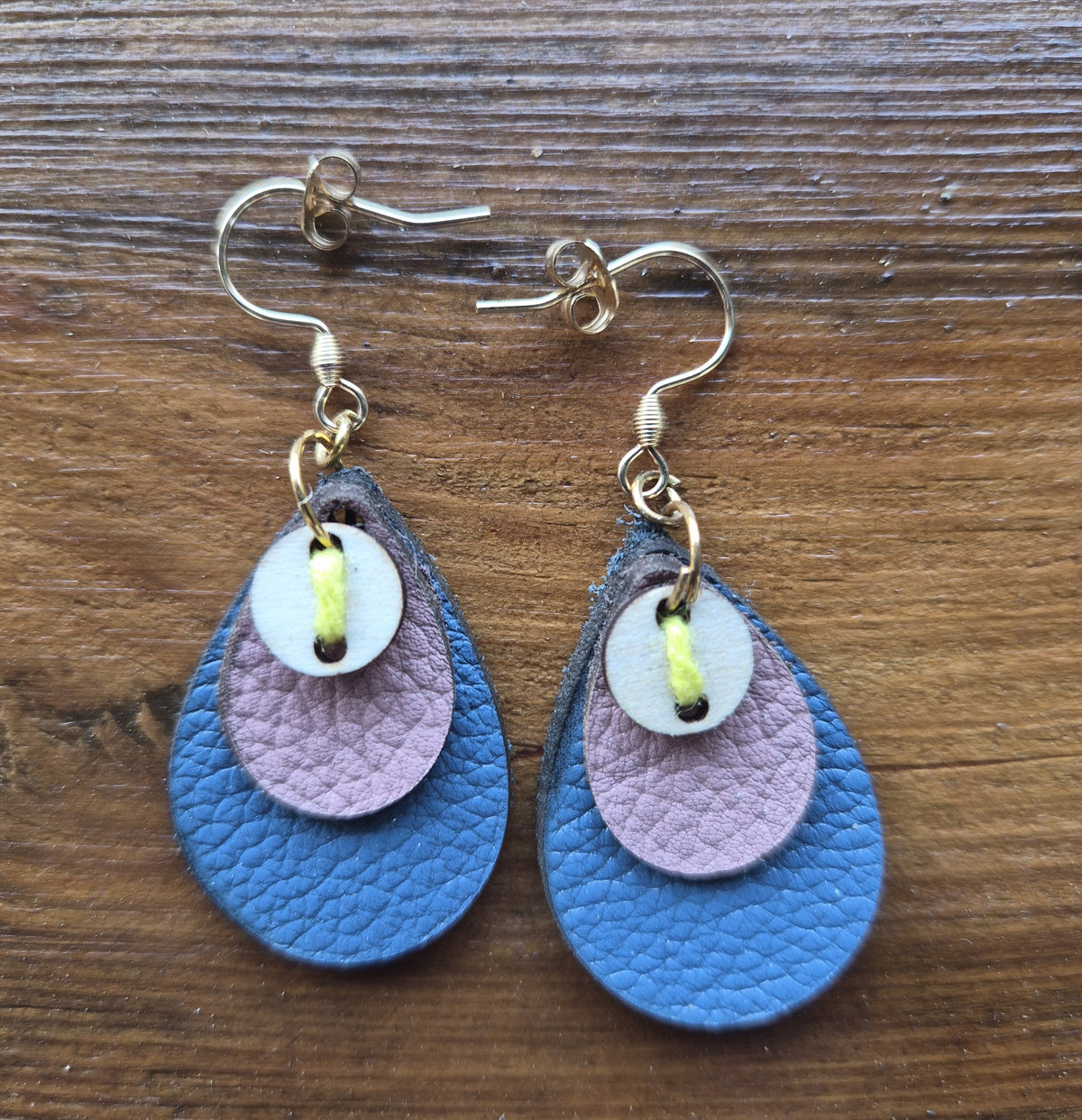 Boucles d'oreilles cuir et bois