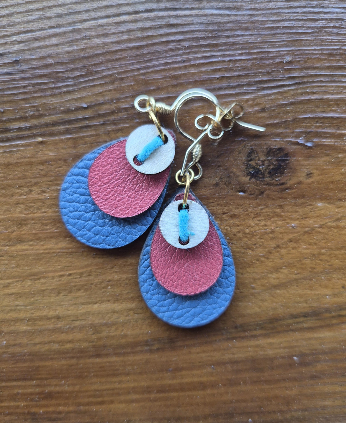 Boucles d'oreilles cuir et bois